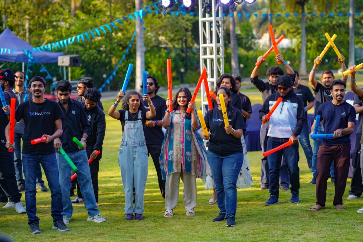 19 Best Outdoor Team Building Activities, Games & Ideas For Corporate Teams