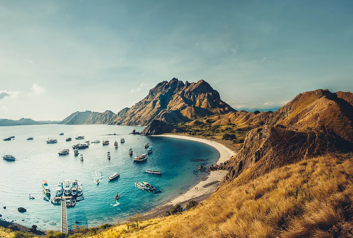 SOS Party Offsite sightseeing Komodo National Park and Flores Padar Island Viewpoint Trek