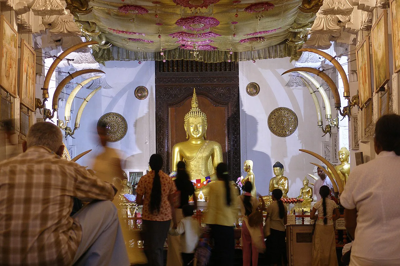 SOS Party Offsite sightseeing Kandy and the Hill Country Temple of the Sacred Tooth Relic