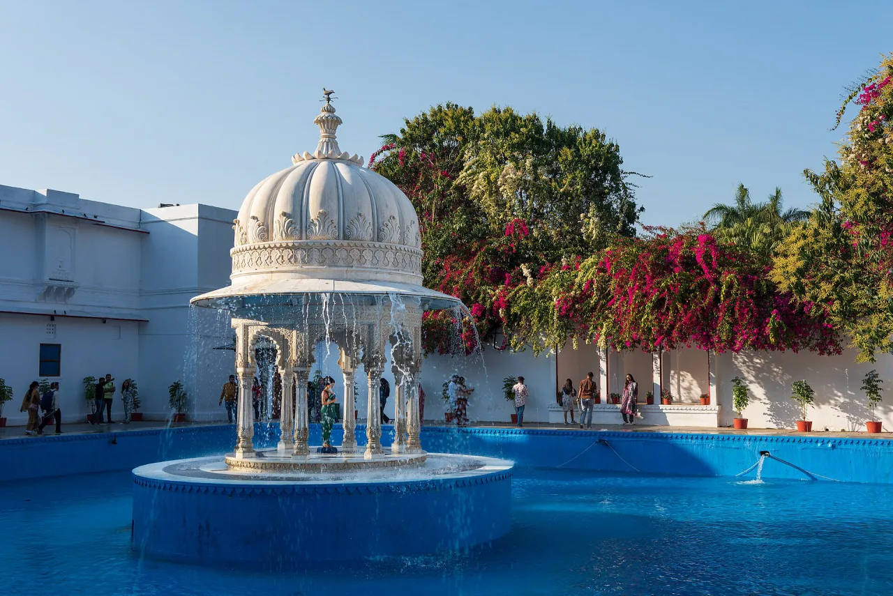 SOS Party Offsite sightseeing Heritage and Culture Saheliyon Ki Bari