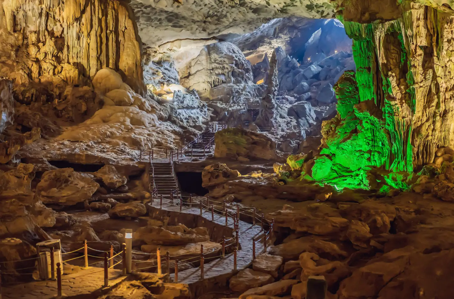 SOS Party Offsite sightseeing Halong Bay Sung Sot (Surprise) Cave